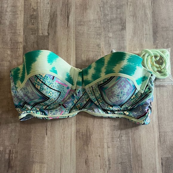 Victoria's Secret 34C Bandeau Bikini Top - Picture 1 of 5